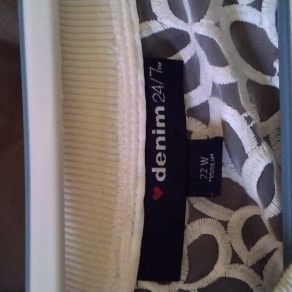 Jacket - Picture 7 of 8